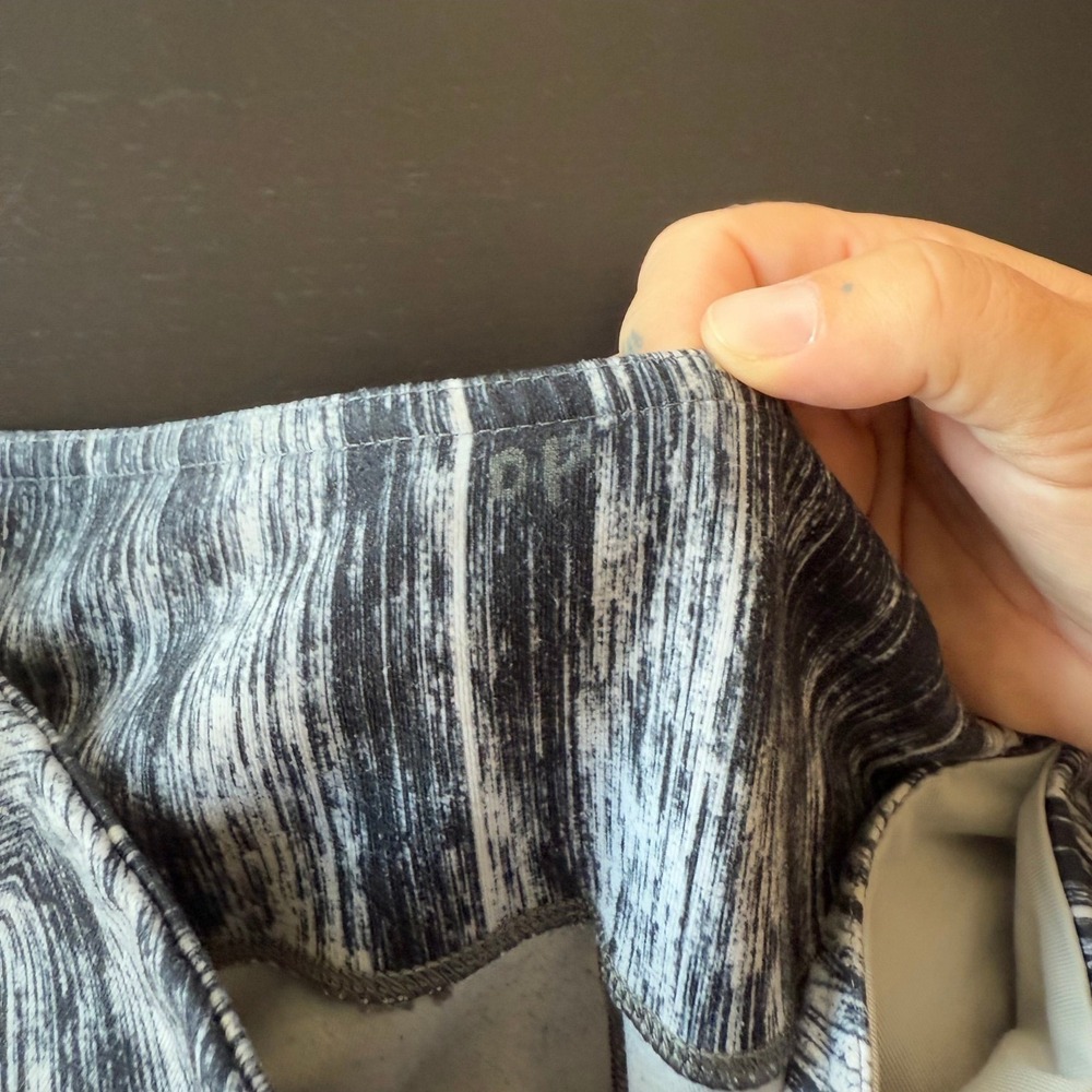 Lululemon Leggings Size‎ 6 Geometric Print Align Pant 25" Crop Stretch Yoga Gym - Picture 8 of 8